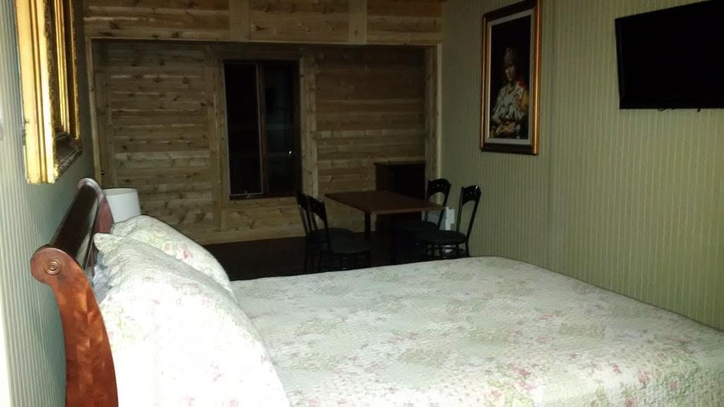 Auberge Le Four A Pain Petite-Riviere-Saint-Francois Exterior foto